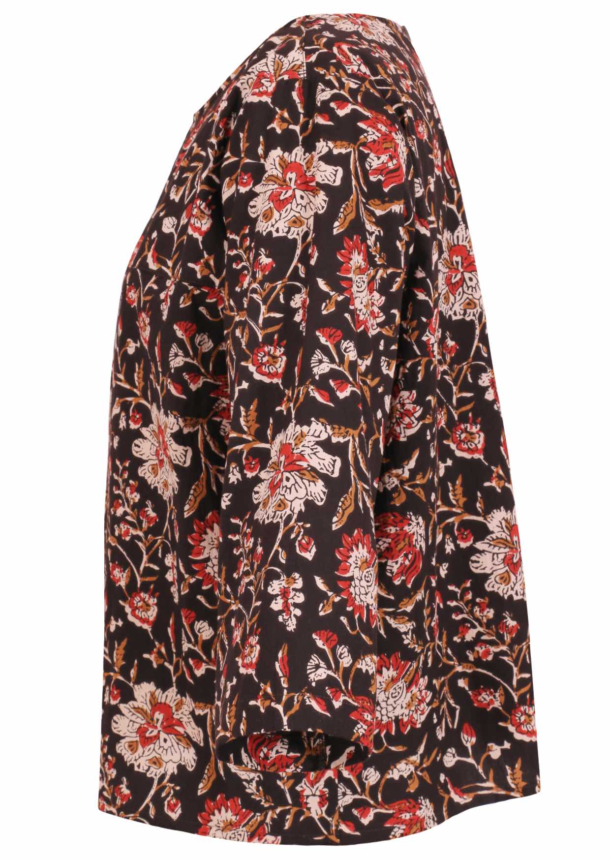 Relaxed fit cotton top with 3/4 sleeves and round neckline.