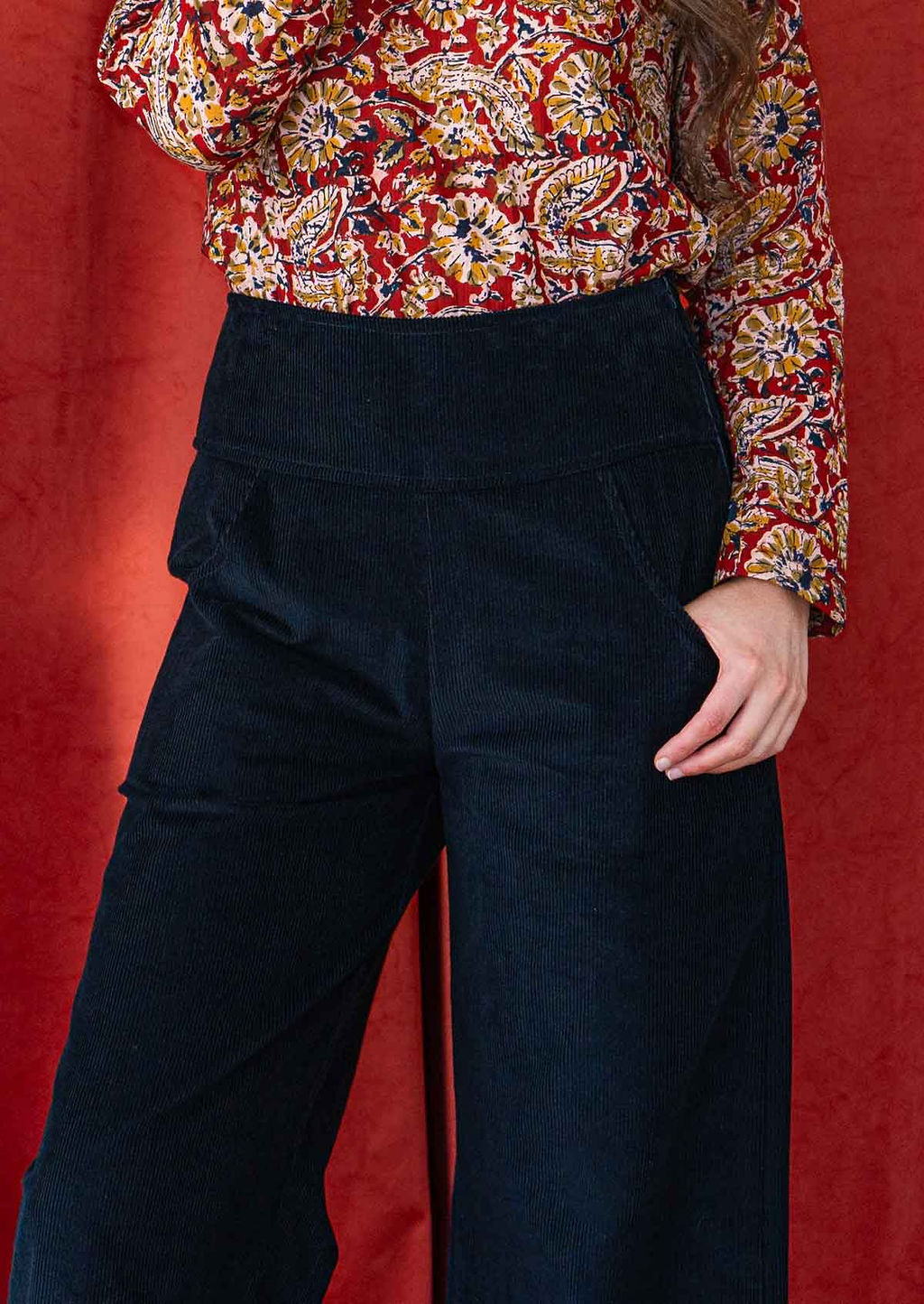 close up of pocket detail and Esta Pant Black Corduroy