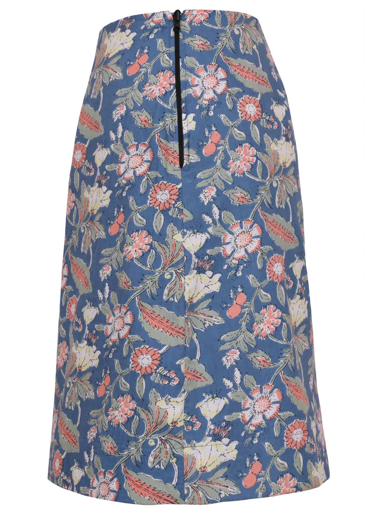 Side view of 100% cotton reversible skirt in dusty blue floral print with side sipper