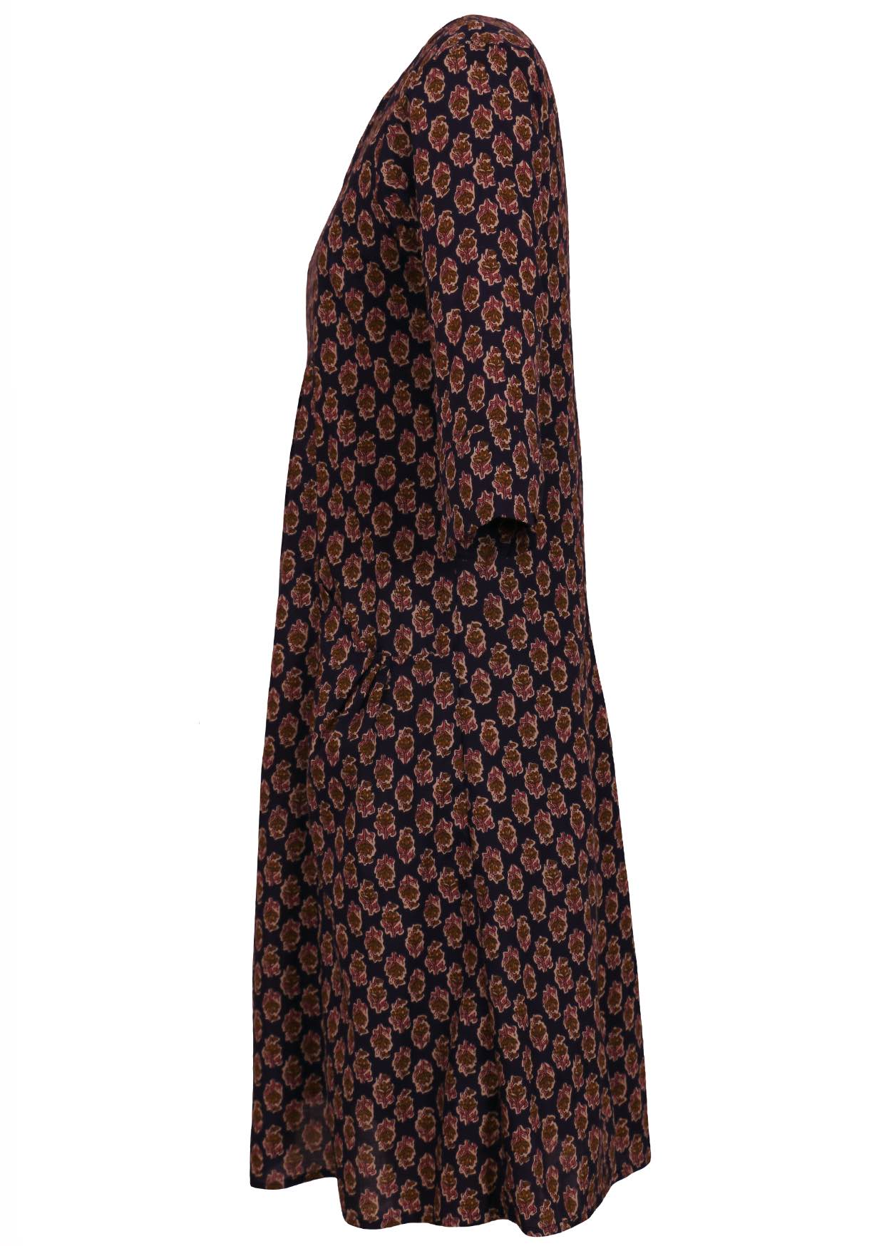 Lightweight cotton 3/4 sleeved dress with empire waist and pockets.