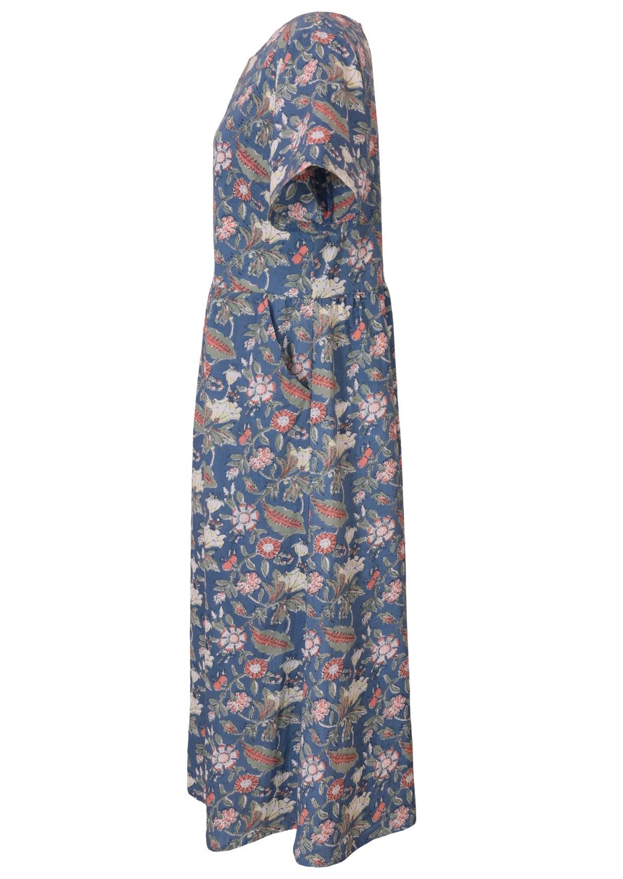 Side view of relaxed fit 100% cotton midlength dress with pockets and short T-shirt sleeves