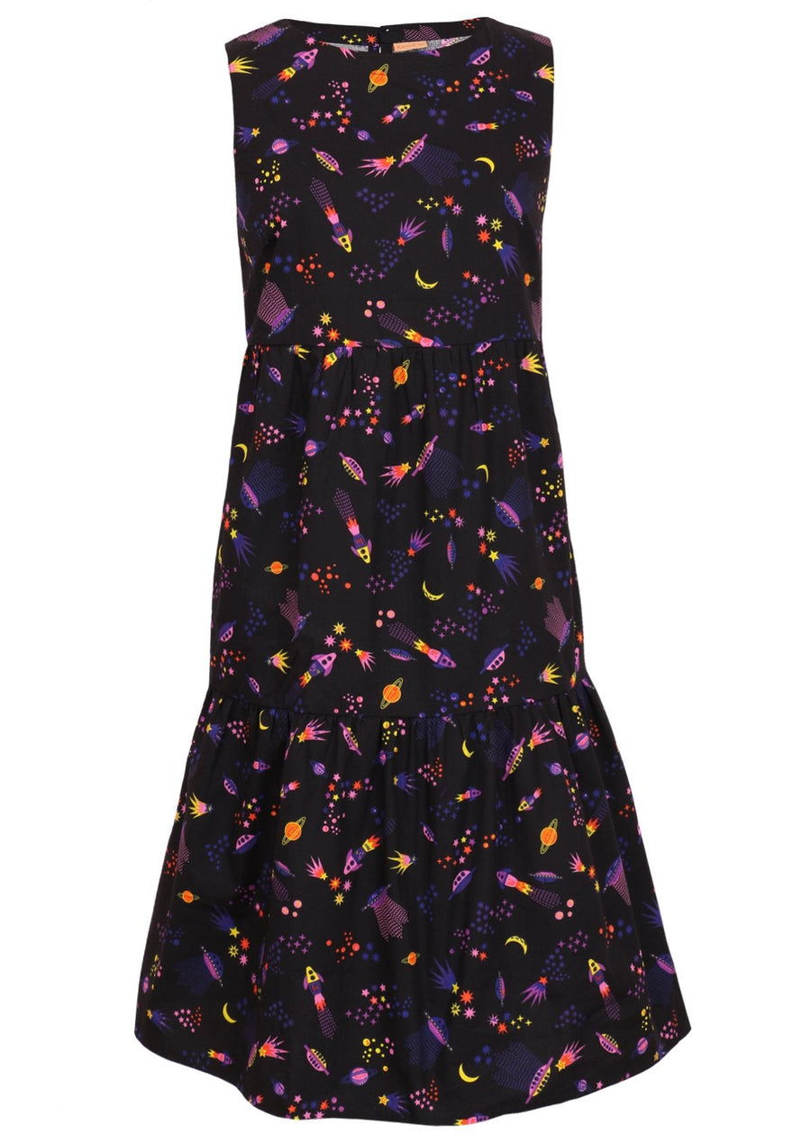 Woman in Harper Dress Astro 100% cotton space print sleeveless 3 tiered dress with pockets 