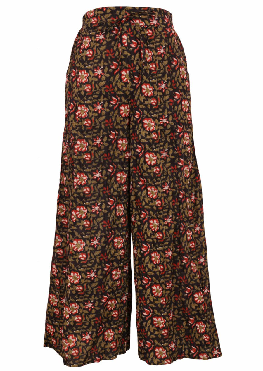 Model in Janis-Pants Wild Rose wide legged cotton women's pant with pockets
