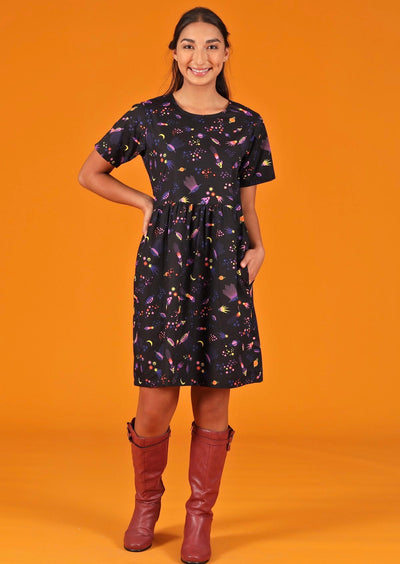 relaxed fit cotton space print dress