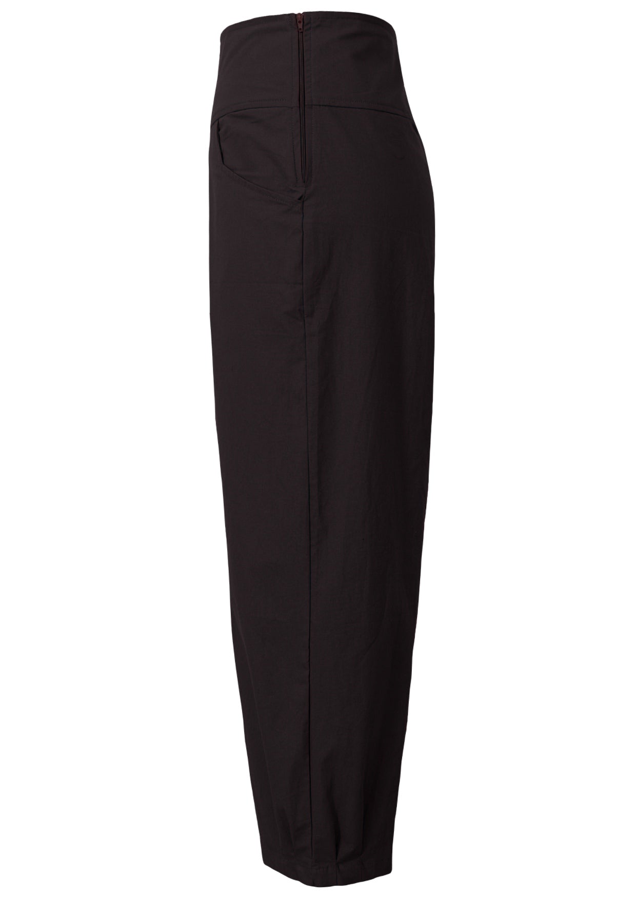 Side view of 100% cotton wide leg pants in black with pockets and side waist zipper 
