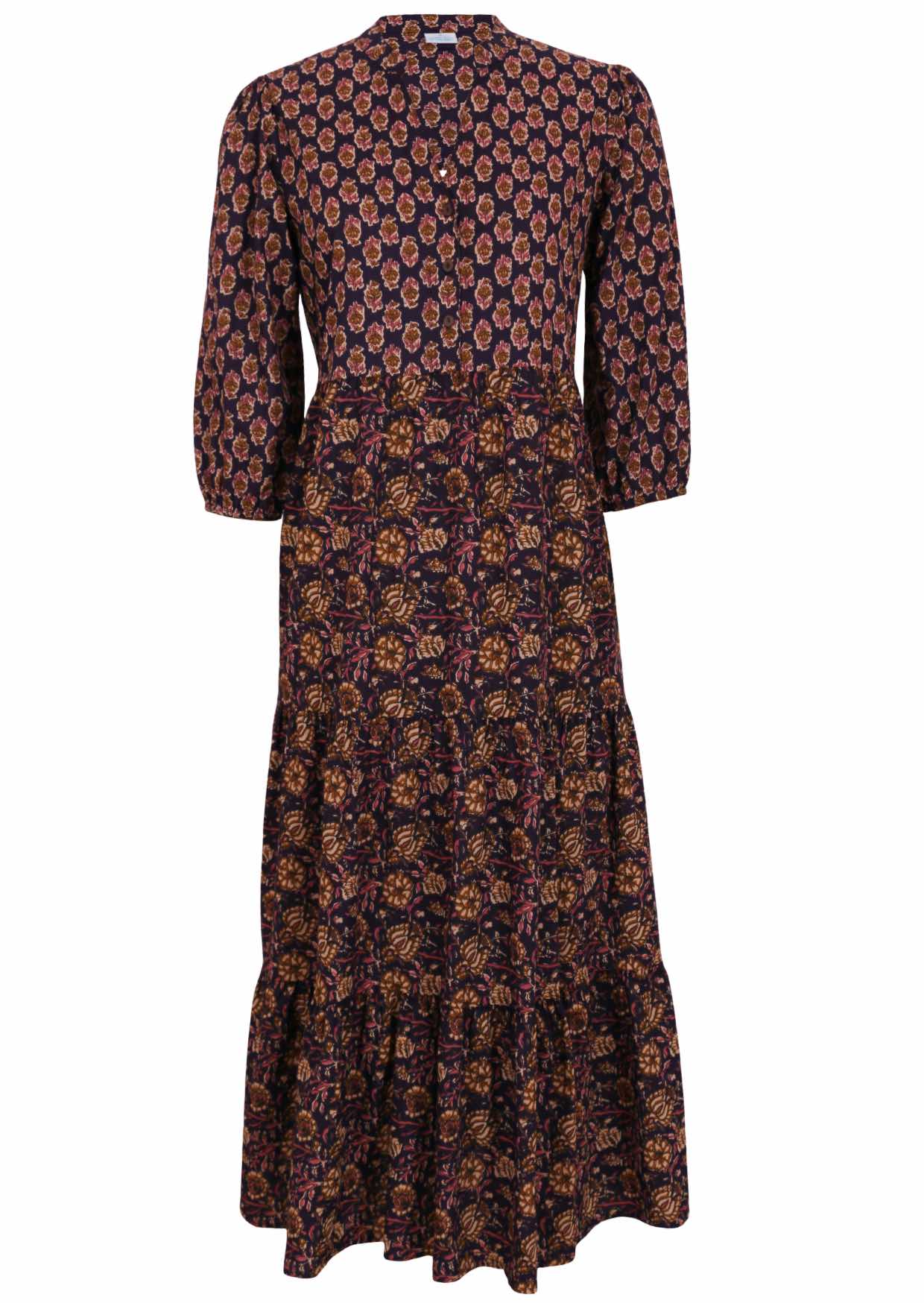 100% cotton maxi dress in dark purple based floral print with 3/4 sleeves and pockets.