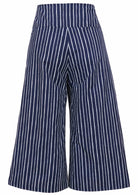 Back view of cotton wide leg printed pants  in 3/4 length with pockets and side zipper