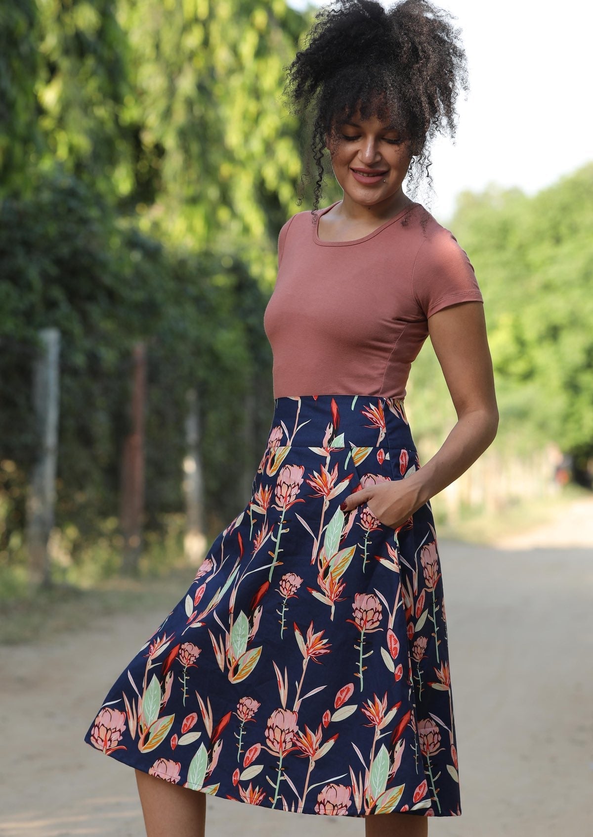 100% cotton women's skirt with side pockets