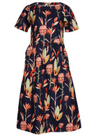 100% cotton midlength dress with short sleeves and pockets